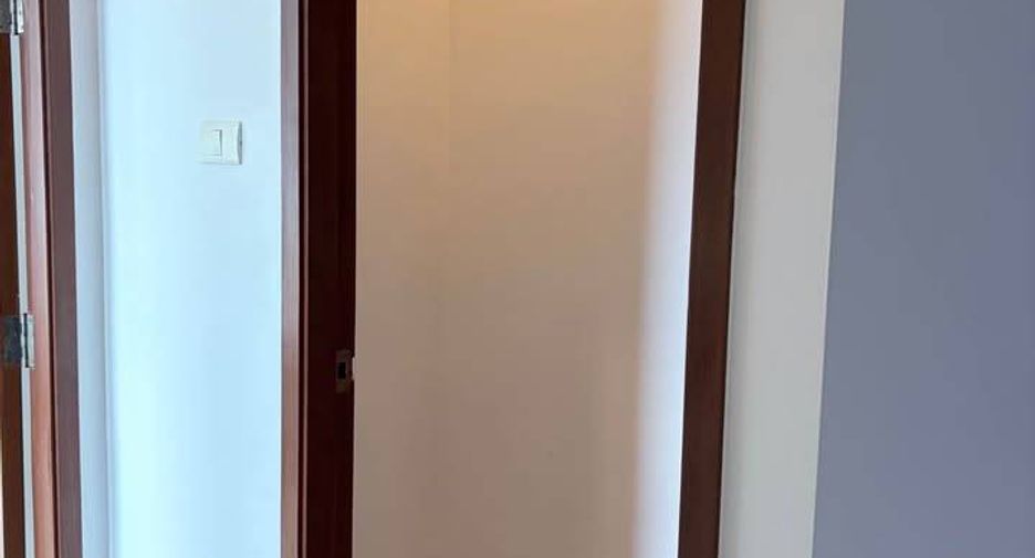 Condo en alquiler de 1 habitaciones en Khlong San, Bangkok