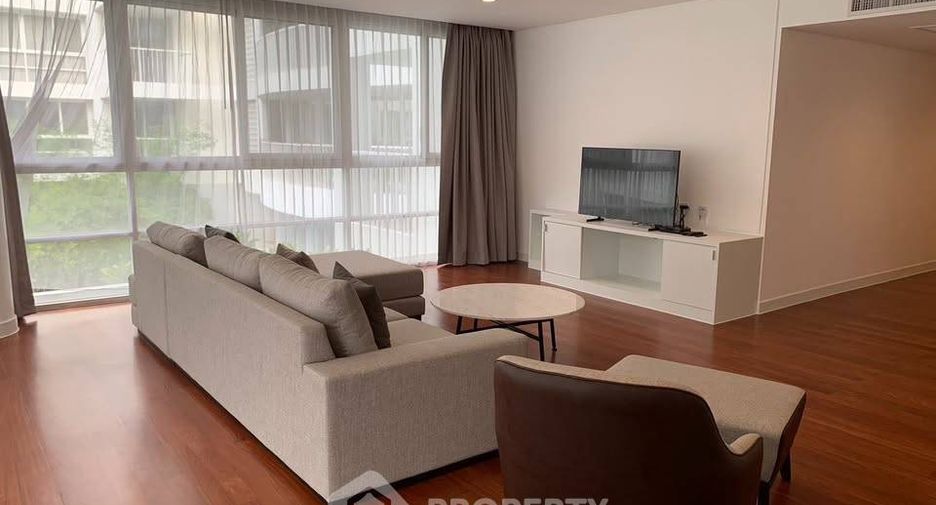 For rent 3 bedrooms apartment in Watthana, Bangkok