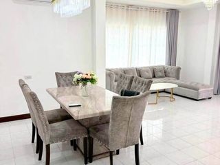 Casa en alquiler de 3 habitaciones en Bang Lamung, Chonburi