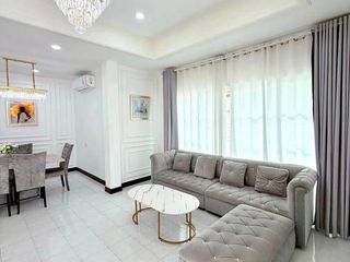 Casa en alquiler de 3 habitaciones en Bang Lamung, Chonburi