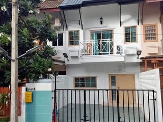For rent 3 bedrooms townhouse in Bang Lamung, Chonburi