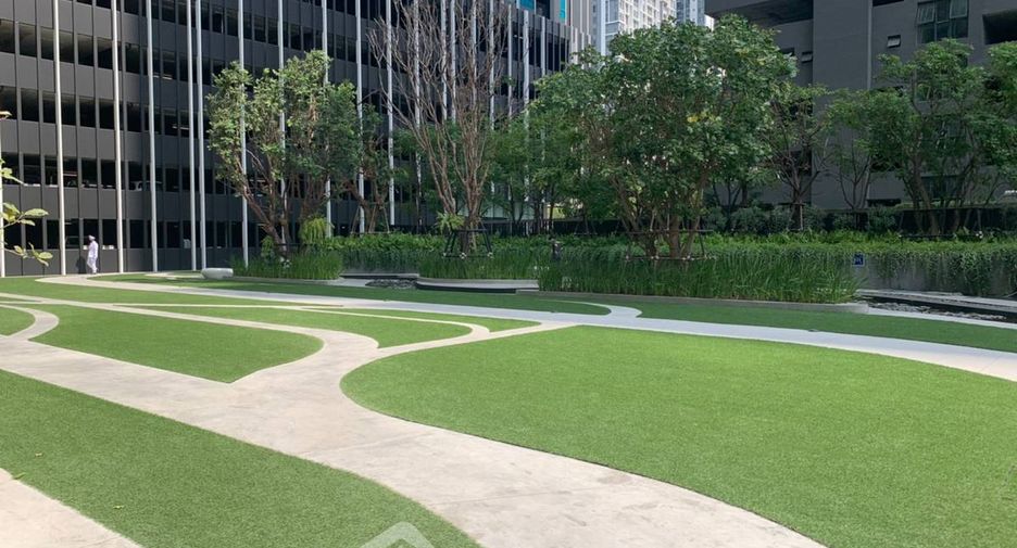 For rent 1 bed condo in Watthana, Bangkok