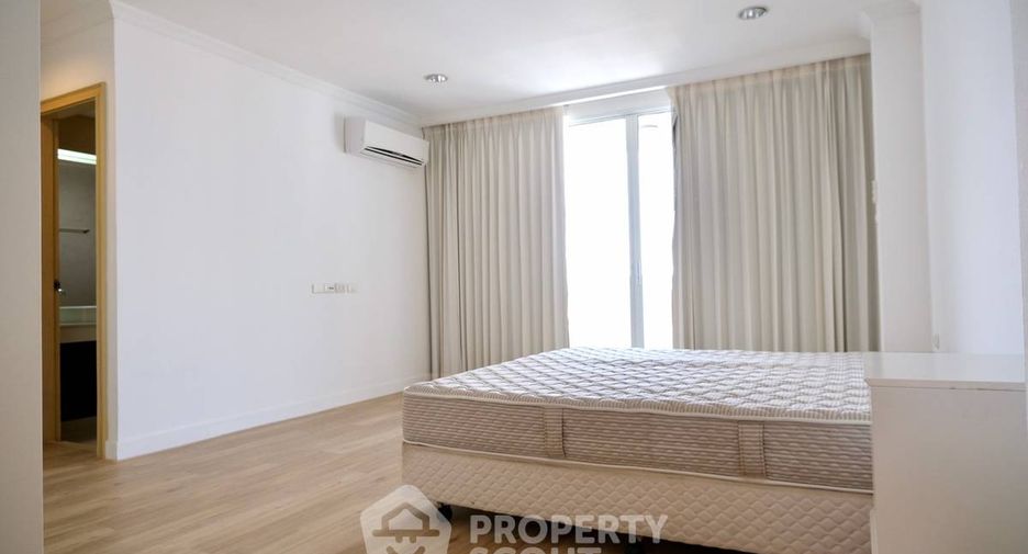 For rent 3 bedrooms apartment in Sathon, Bangkok