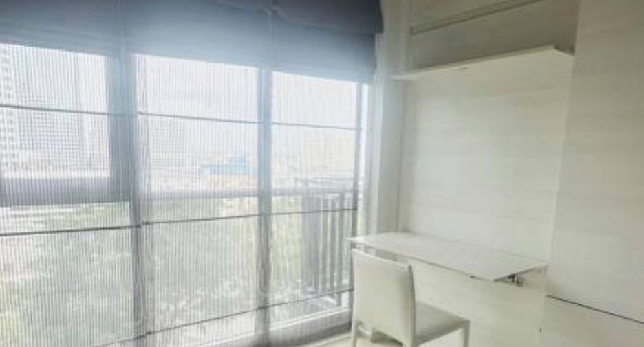 À louer 2 chambres condo à Huai Khwang, Bangkok