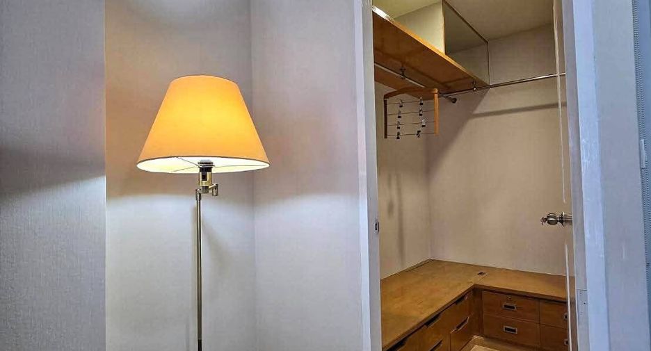 Condo en alquiler de 1 habitaciones en Khlong Toei, Bangkok
