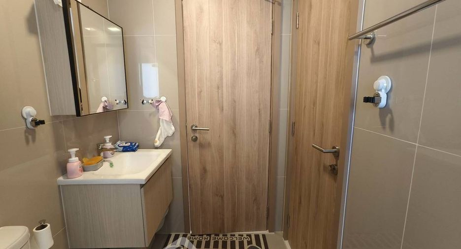 Wohnung zur Miete mit 2 Zimmer in Huai Khwang, Bangkok