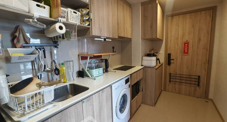 Wohnung zur Miete mit 2 Zimmer in Huai Khwang, Bangkok