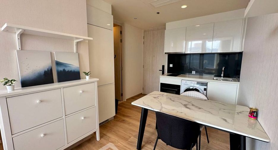 For rent 1 bed condo in Watthana, Bangkok