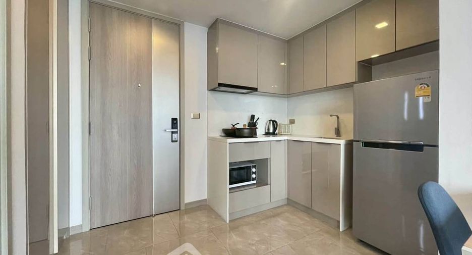 For rent 1 bed condo in Huai Khwang, Bangkok