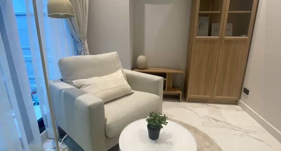For rent 2 bedrooms house in Huai Khwang, Bangkok