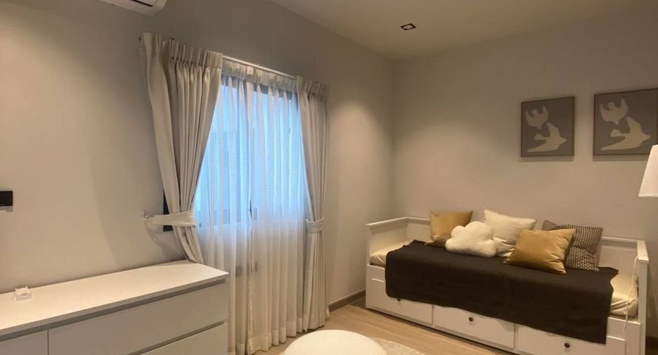 For rent 2 bedrooms house in Huai Khwang, Bangkok