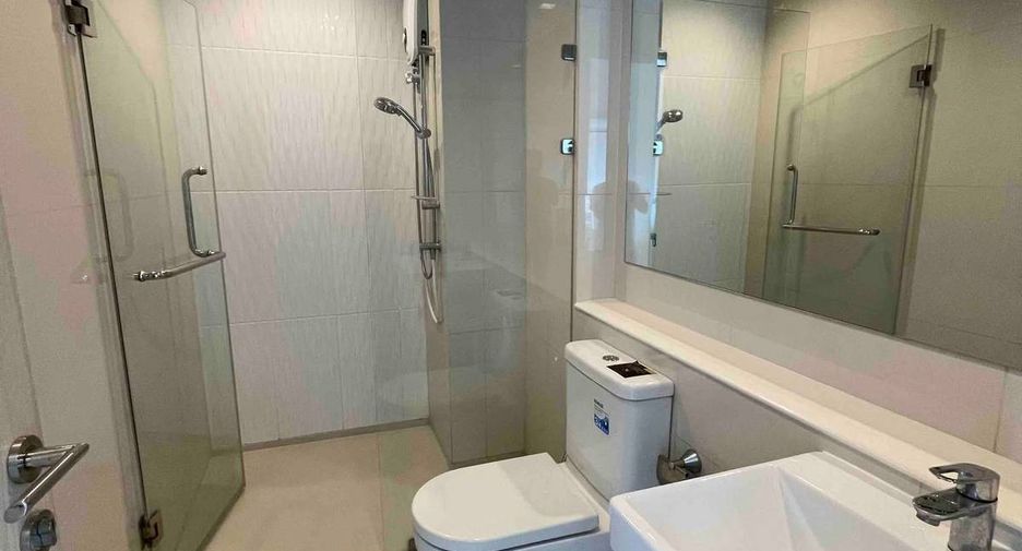 For rent 2 bedrooms condo in Pathum Wan, Bangkok