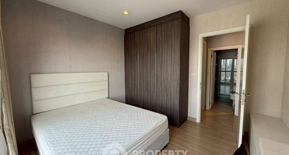 À louer 2 chambres condo à Khlong San, Bangkok