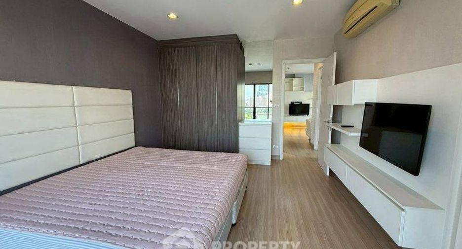 À louer 2 chambres condo à Khlong San, Bangkok