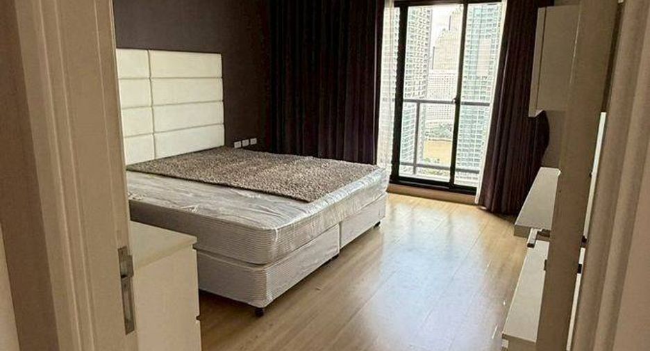 For rent 2 bedrooms condo in Khlong San, Bangkok