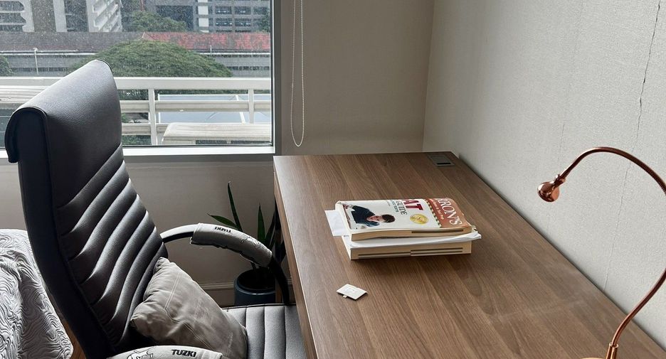 For rent 1 Beds condo in Bang Rak, Bangkok