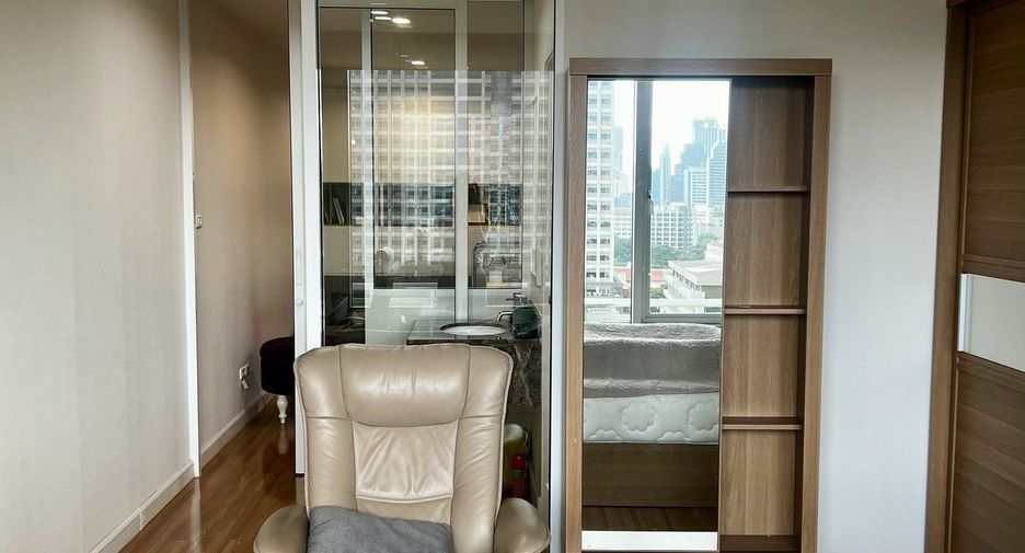 For rent 1 Beds condo in Bang Rak, Bangkok