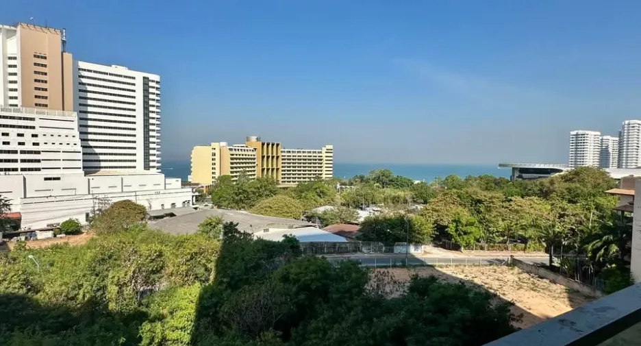 For sale 2 bedrooms condo in Bang Lamung, Chonburi
