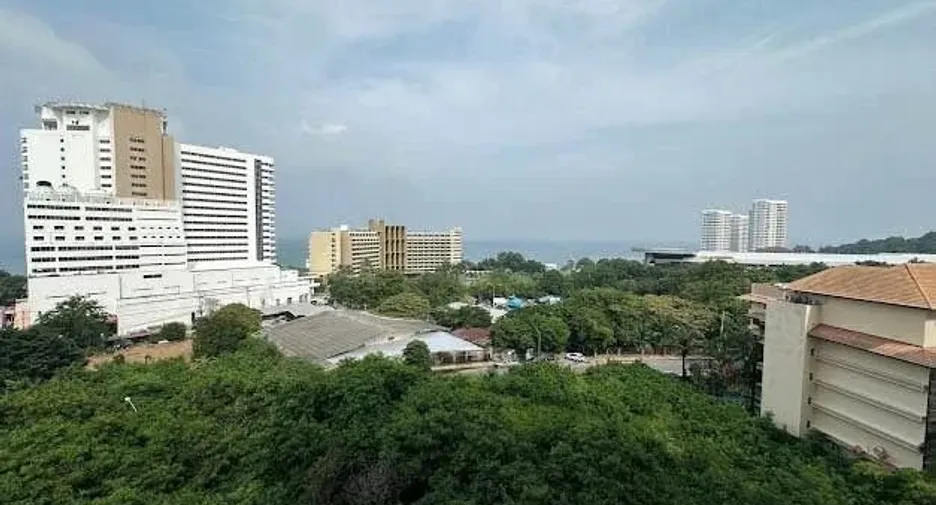 For sale 2 bedrooms condo in Bang Lamung, Chonburi