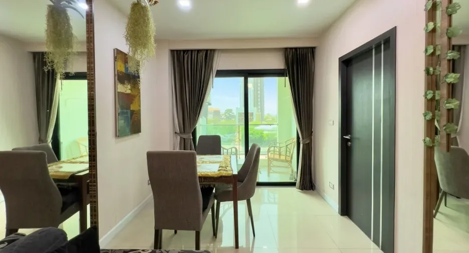 Condo en alquiler y en venta de 2 habitaciones en Jomtien, Pattaya