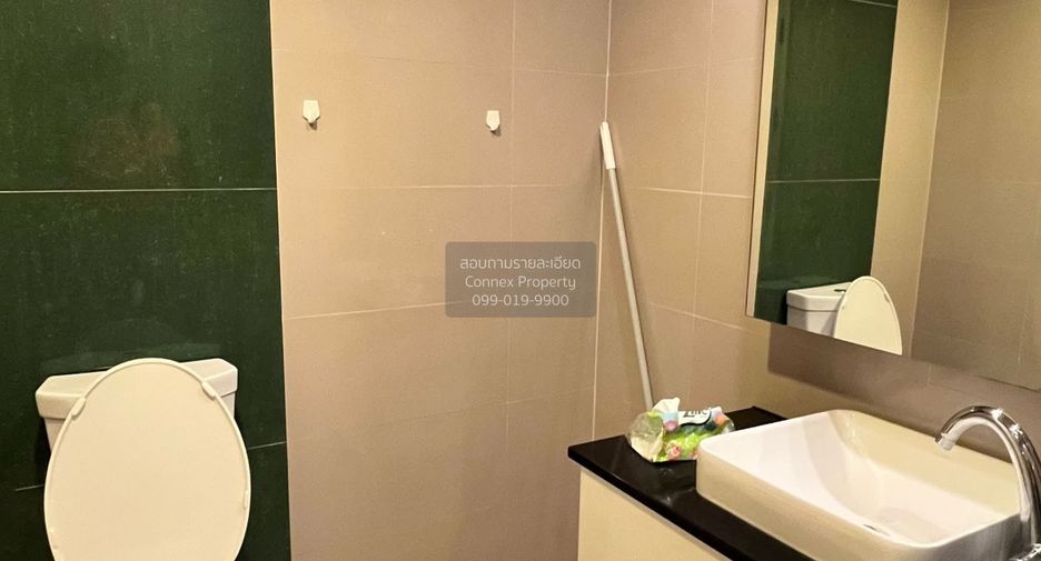 For rent 2 bedrooms condo in Phra Khanong, Bangkok