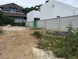 出售 土地 在 Na Chom Thian, 芭提雅