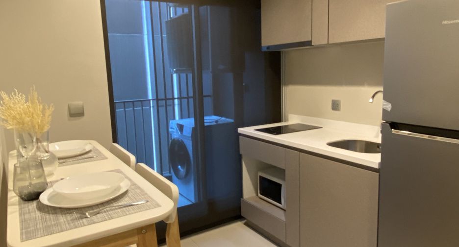 Condo en alquiler de 1 habitaciones en Huai Khwang, Bangkok