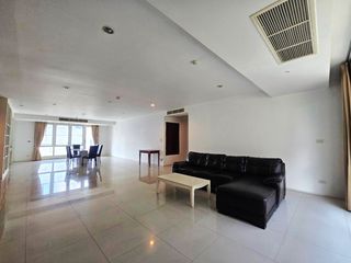 Condo en alquiler de 3 habitaciones en Watthana, Bangkok