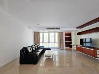 Condo en alquiler de 3 habitaciones en Watthana, Bangkok