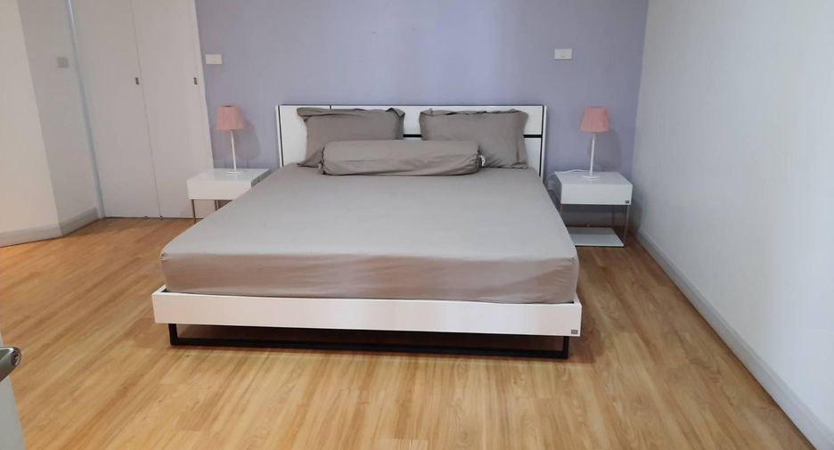For rent 3 ベッドルーム condo in Watthana, Bangkok