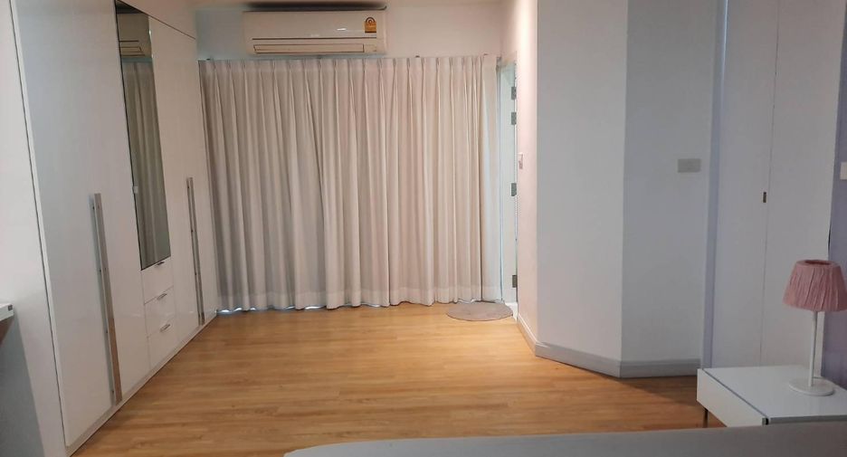For rent 3 ベッドルーム condo in Watthana, Bangkok