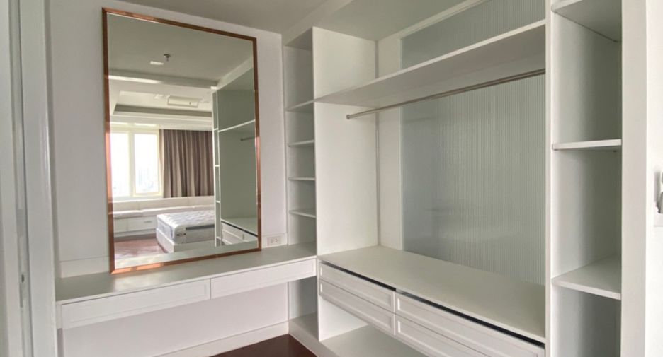 For rent and for sale 6 bedrooms condo in Watthana, Bangkok