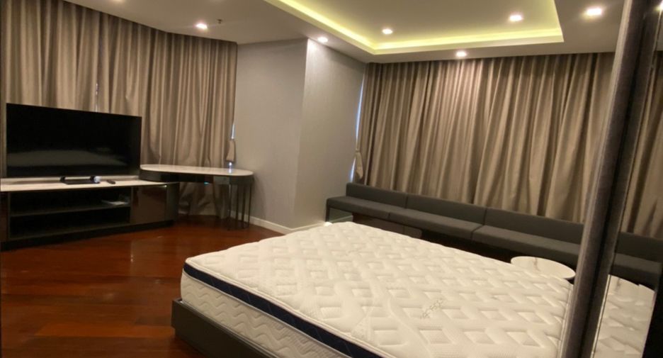 For rent and for sale 6 bedrooms condo in Watthana, Bangkok