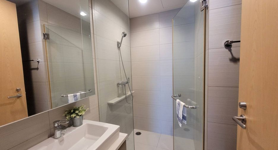 Wohnung zur Miete mit 2 Zimmer in Khlong Toei, Bangkok