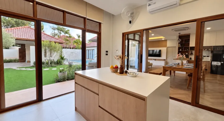 À louer 4 chambres villa à Huay Yai, Pattaya