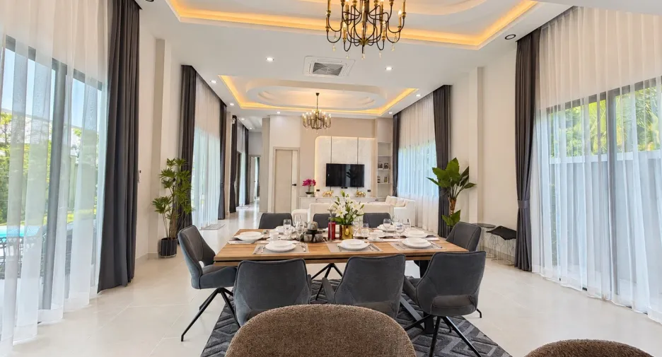 For sale 4 bedrooms villa in Bang Lamung, Chonburi