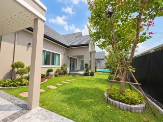 For sale 4 bedrooms villa in Bang Lamung, Chonburi