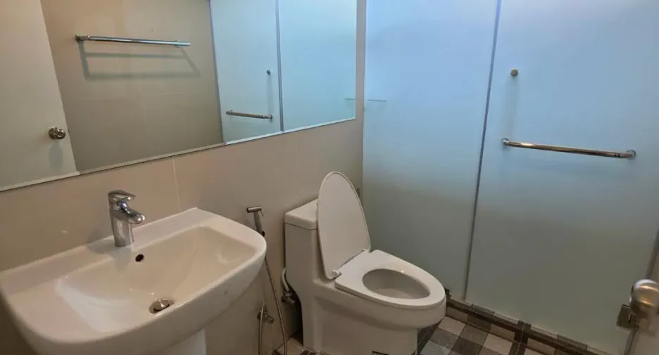 Haus zur Miete mit 3 Zimmer in Bang Lamung, Chonburi