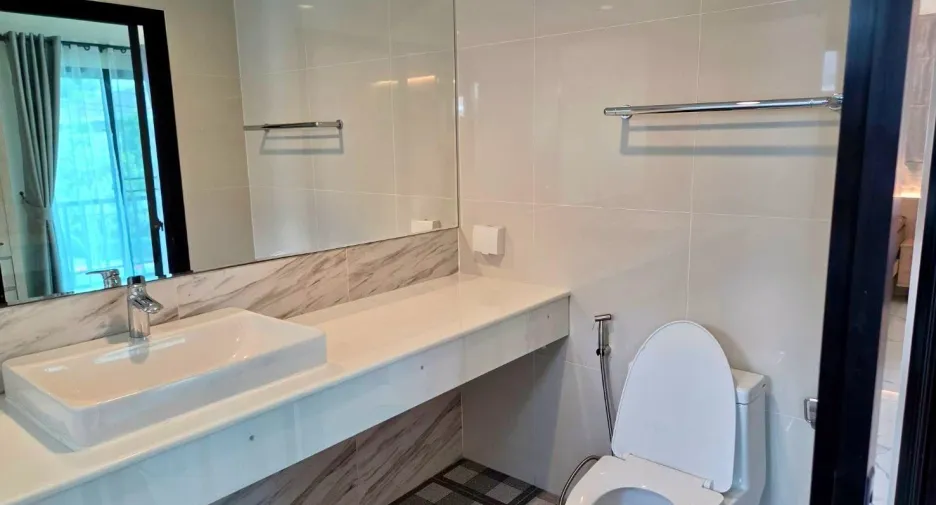 Haus zur Miete mit 3 Zimmer in Bang Lamung, Chonburi