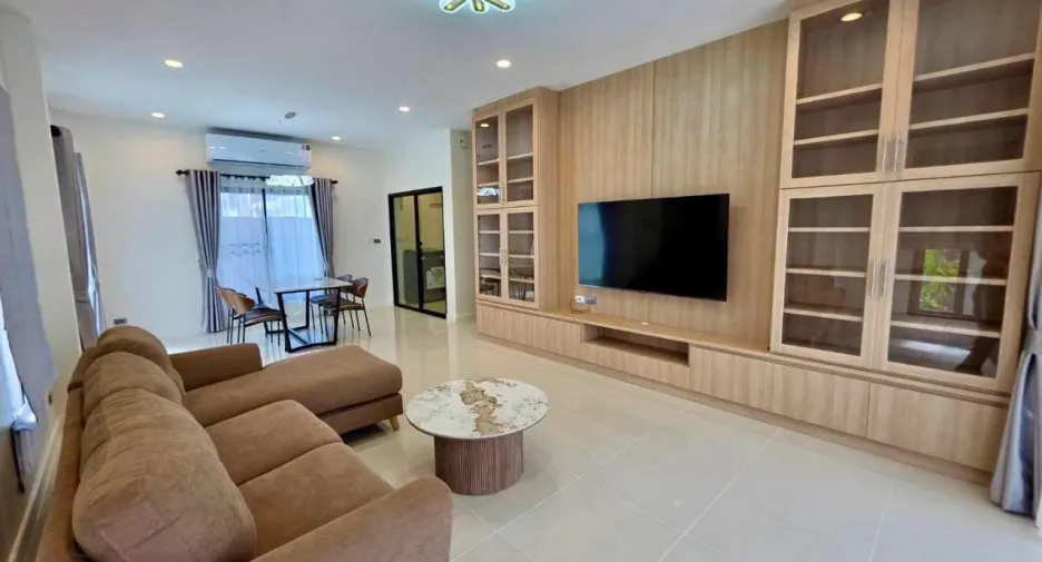 Haus zur Miete mit 3 Zimmer in Bang Lamung, Chonburi