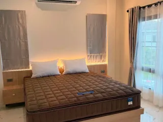 Haus zur Miete mit 3 Zimmer in Bang Lamung, Chonburi
