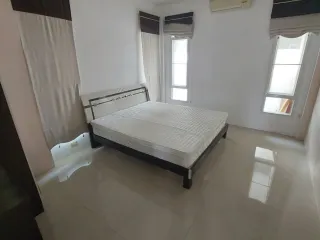 Haus zur Miete mit 3 Zimmer in Bang Lamung, Chonburi