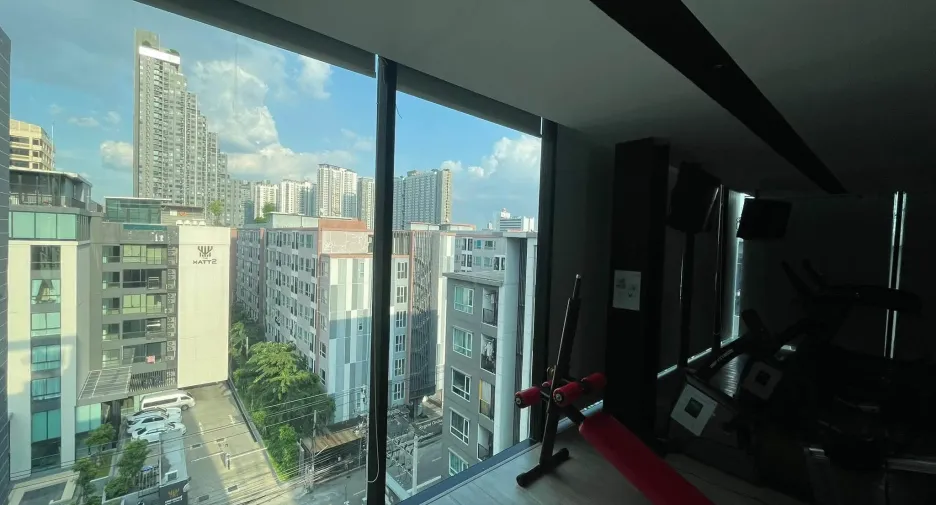 出售 2 卧室 公寓 在 Thon Buri, 曼谷
