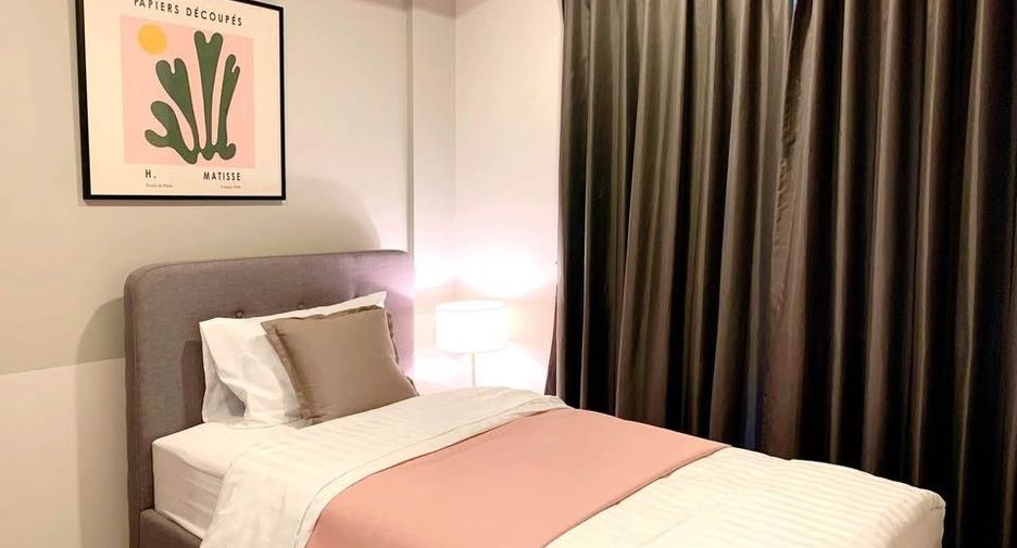 For rent 2 bedrooms condo in Khlong Toei, Bangkok