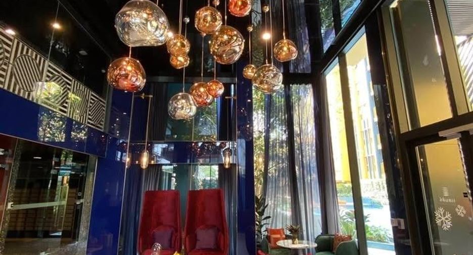 For rent 2 bedrooms condo in Khlong Toei, Bangkok