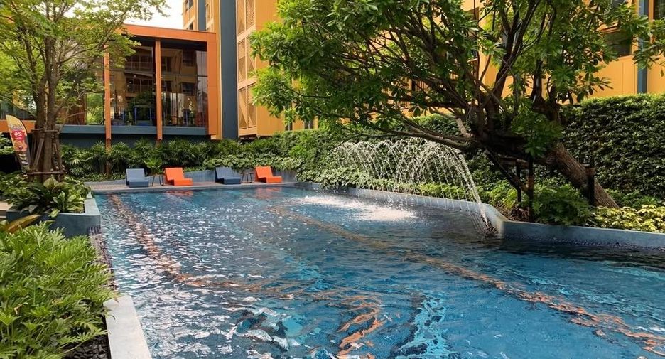 For rent 2 bedrooms condo in Khlong Toei, Bangkok