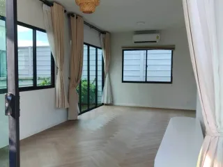 出售 和 出租 3 卧室 独立屋 在 Lam Luk Ka, Pathum Thani