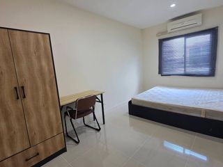 À louer 2 chambres maison de ville à Mueang Chiang Mai, Chiang Mai