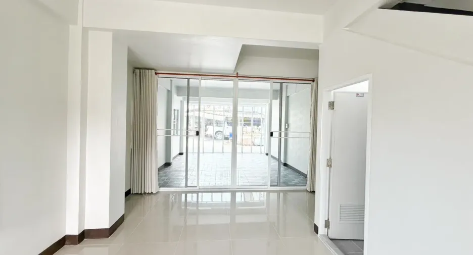 For sale 2 bedrooms townhouse in San Kamphaeng, Chiang Mai