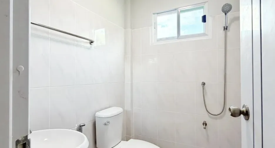 For sale 2 bedrooms townhouse in San Kamphaeng, Chiang Mai